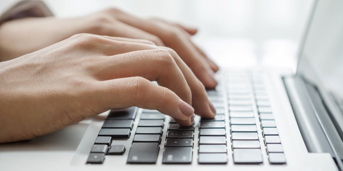 Hogyan válaszolom meg az e-mailjeimet 5x gyorsabban, mint mások? – Gépelés tanulási folyamat ingyen!